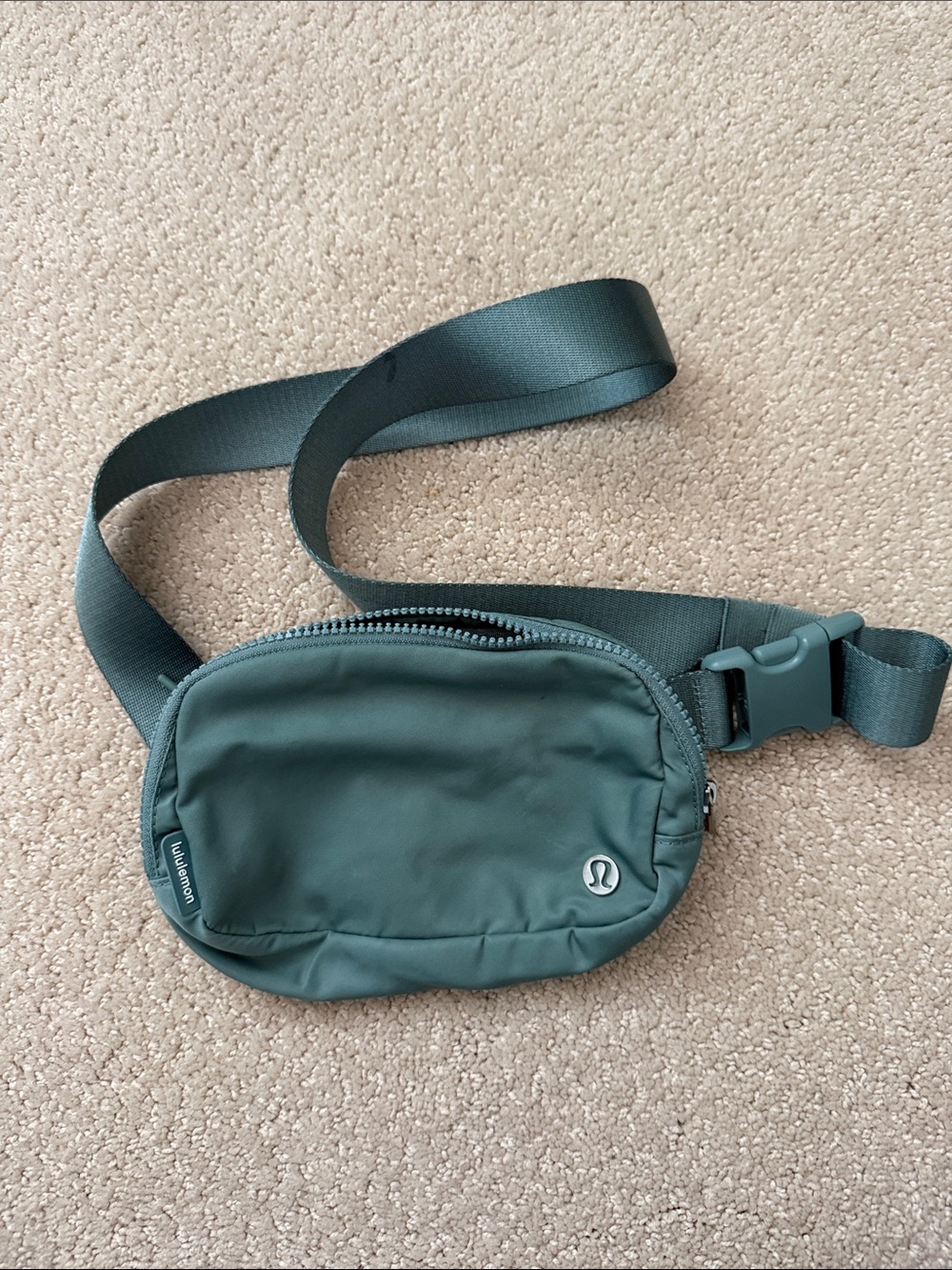 Green Lululemon Belt bag lightly worn